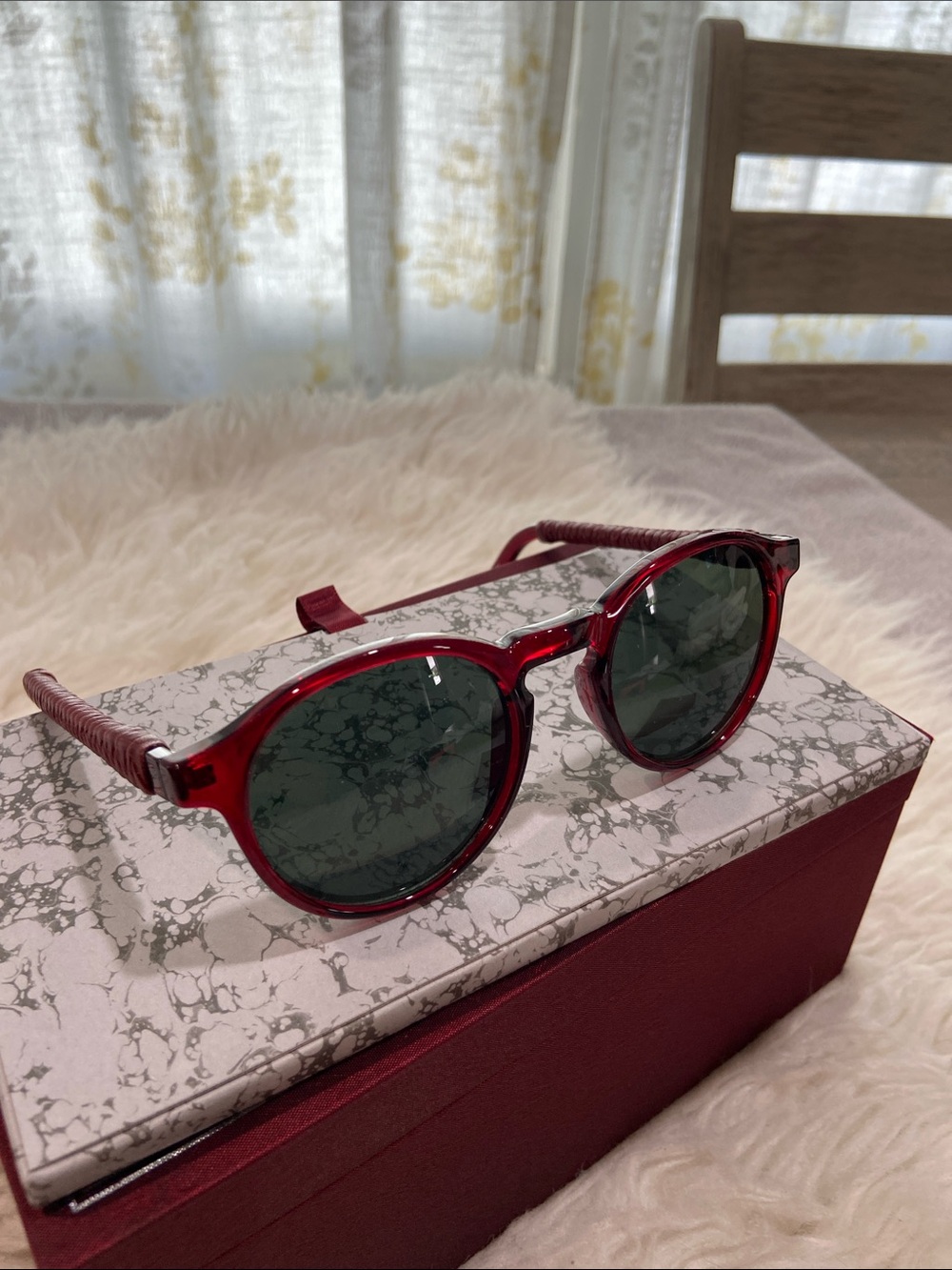 Red Round Women's Sunglasses - Unbranded